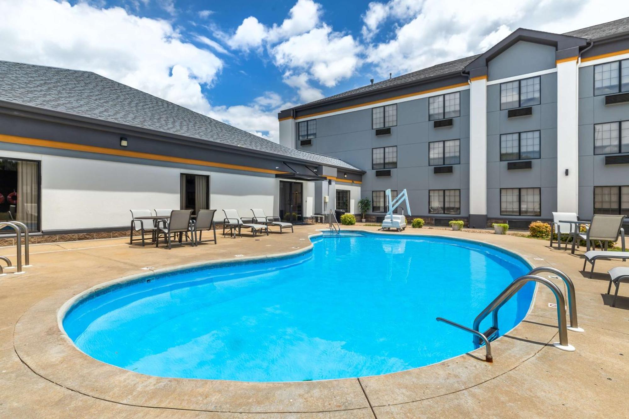 Best Western Prime Inn & Suites Poteau Exterior photo